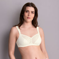 crystal anita havanna mastectomy bra front view