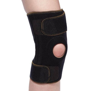 model wearing the orth active dynamic knee stabilizer