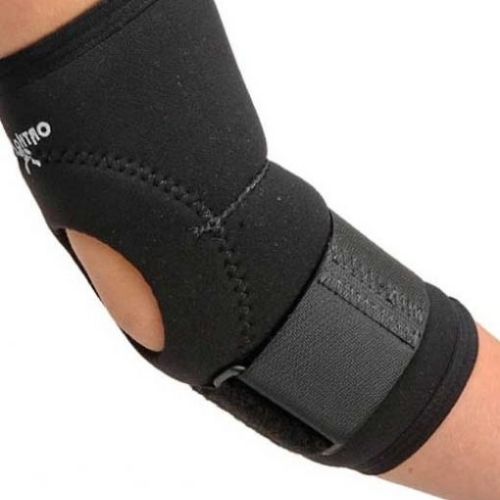 model wearing ortho active tennis elbow sleeve strap