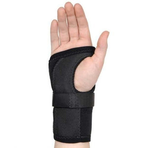 model wearing ortho active wrist stabilizer contoured coolcel