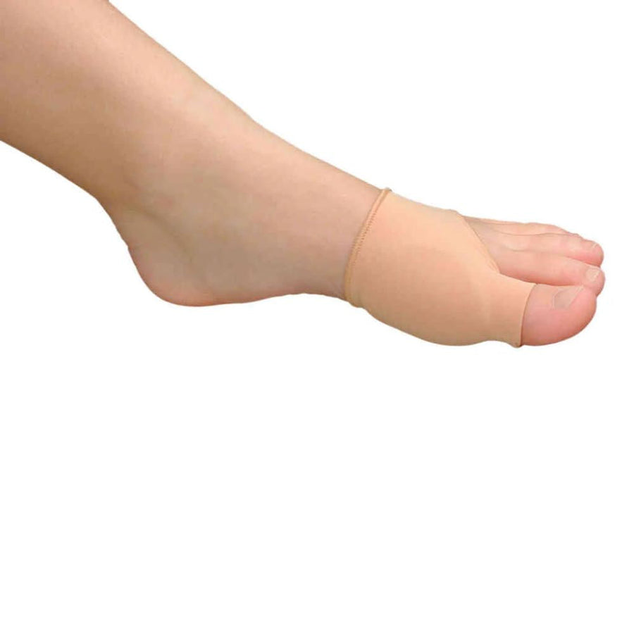 Foot model wearing the Pedifix Bunion Relief Sleeve Visco-GEL, showing us the right side of the foot.
