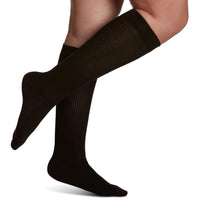 sigvaris-146-casual-cotton-knee-high-compression-sock-15-20-mmhg-women-brown-1-side-view