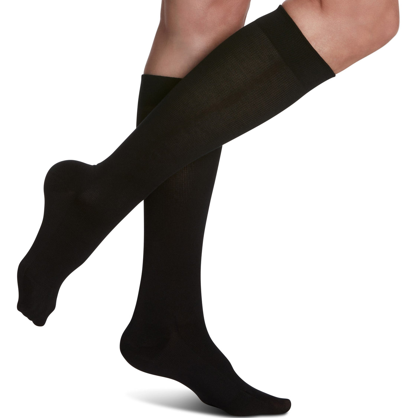 sigvaris-220-sea-island-cotton-compression-sock-20-30-mmhg-knee-high-black-women-1-front