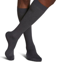 sigvaris-832-microfibre-patterns-compression-sock-knee-high-20-30-mmhg-men-graphite-heather-1-front-view